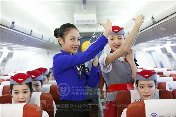 B737-800飞机客舱服务训练模拟器